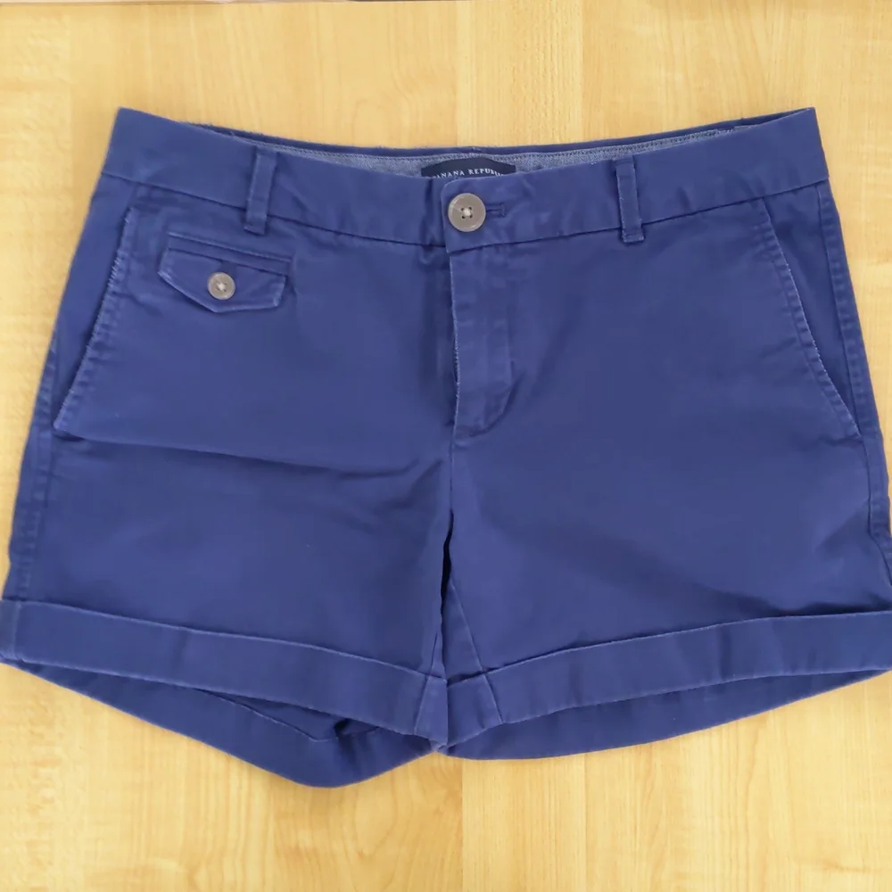 Vintage Navy blue Banana Republic women's shorts